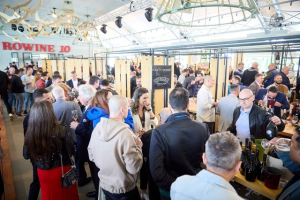 RO-Wine sărbătorește 10 ani de excelență la București, cu ediția de toamnă