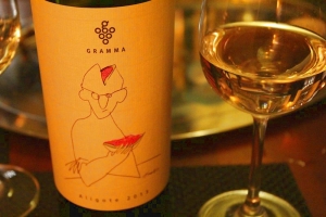 Mic voiaj sentimental cu ajutorul vinurilor din 2013 ale Cramei Gramma