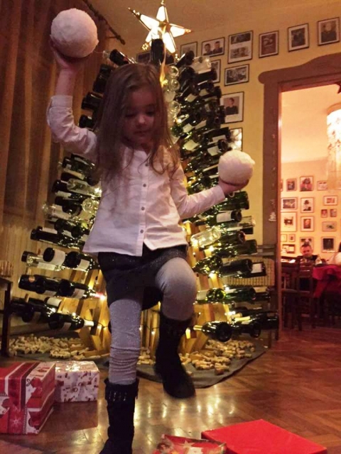 Bucurii de Moș Nicolae pentru copiii mai mari sau mai mici din dormitorul bunicii